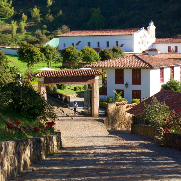 Ráquira et Villa de Leyva - Monastère - Colombie - Voyaeg Culture - Colombie Célestine